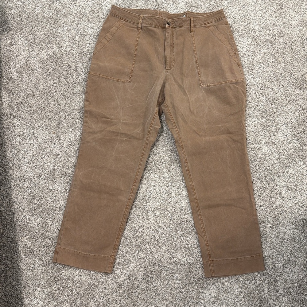 Old navy khaki utility pant - Picture 3 of 5